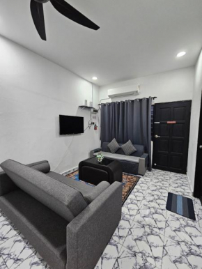 Homestay Una Kangar